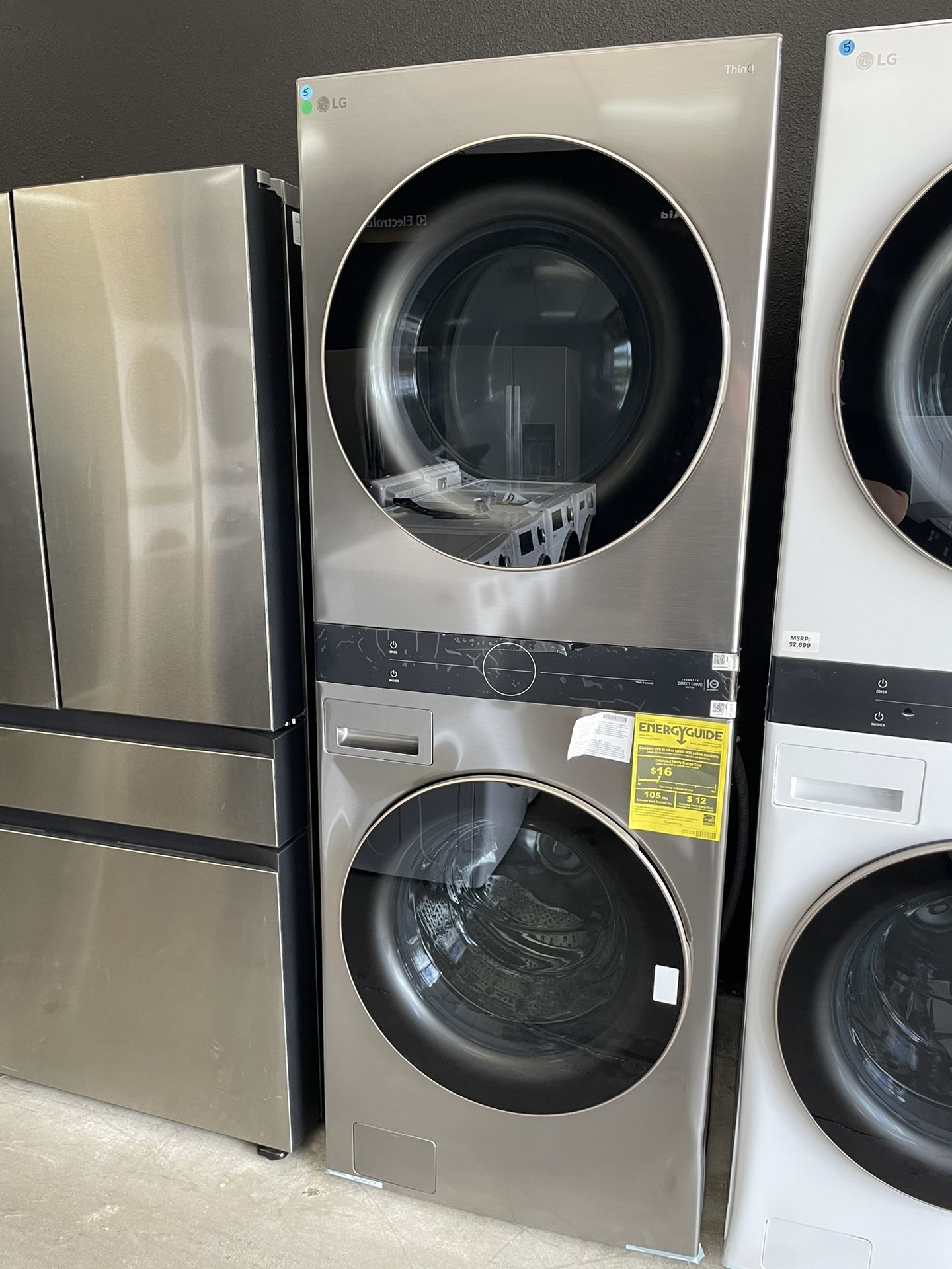 LG WashTower- 4.5 Cu Washer And Gas Dryer In Grey 