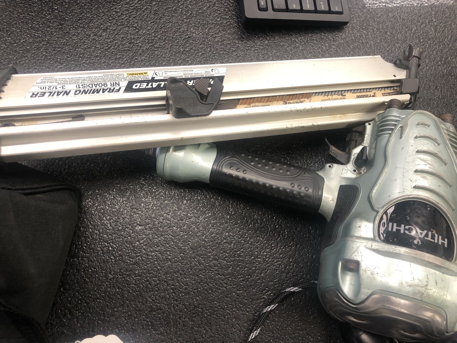 HITACHI’ Framing Nailer
