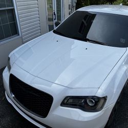 Chrysler 300 Hood