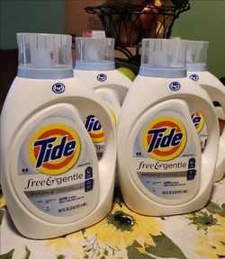 Detergent liquid Tide sensitive...$12 each (cada bote)