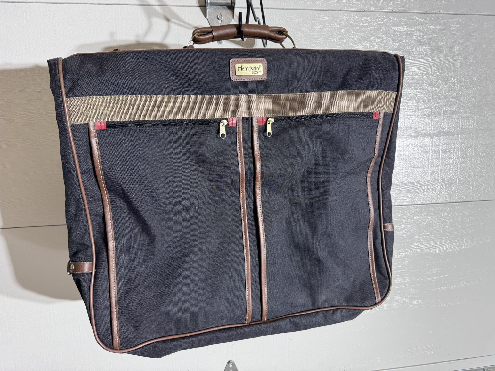 Hampshire Garment Bag Suit Travel Bag Foldable with Pockets – Large 44”