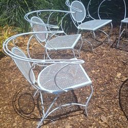 Loveseat W 3 Chairs And Table