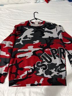 Men Supreme Crewneck Size M