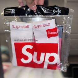 Supreme Socks X Hanes White 