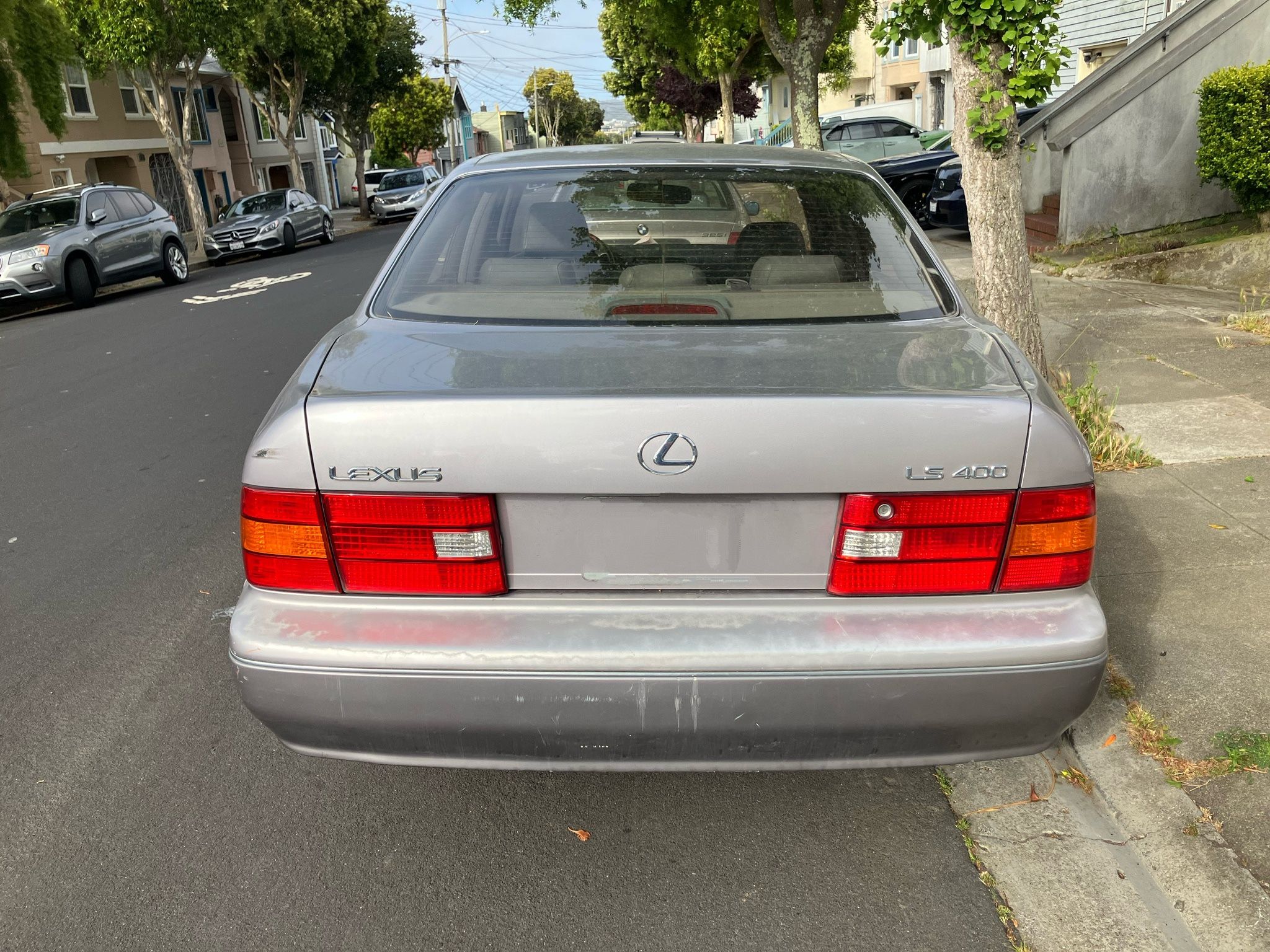 1999 Lexus LS 400