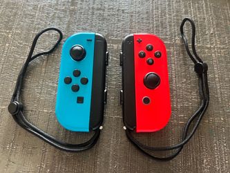Nintendo switch Joy con Controllers with straps great working condition