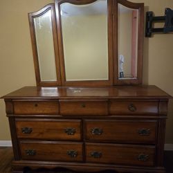 Bedroom Dresser With Mirror