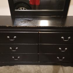 Ashley Homestore Huey Vineyard 6‑Drawer Dresser – Solid Storage, Worn Paint, Great DIY Refinish Project