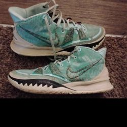 Nike Kyrie
