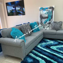 Grey Linen Sectional // Financiamiento Disponible 