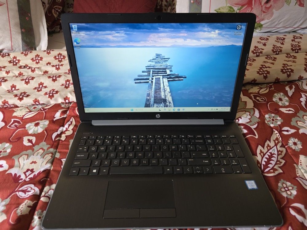 Touchscreen HP
Intel i7-7th Gen 2.70GHz/ 250GB SSD/ 16GB DDR4 RAM