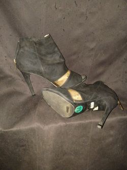 Guess boots