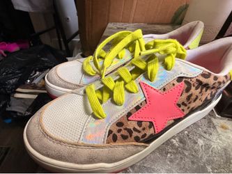 Wander nation size 4