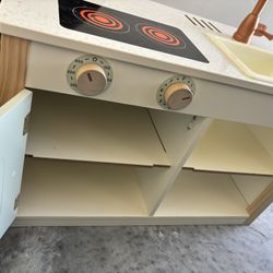 Play Kitchen 