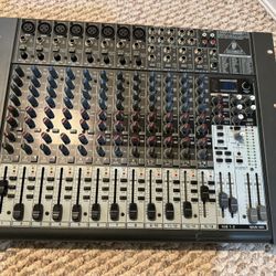 Behringer Mixer xenyx 2222fx