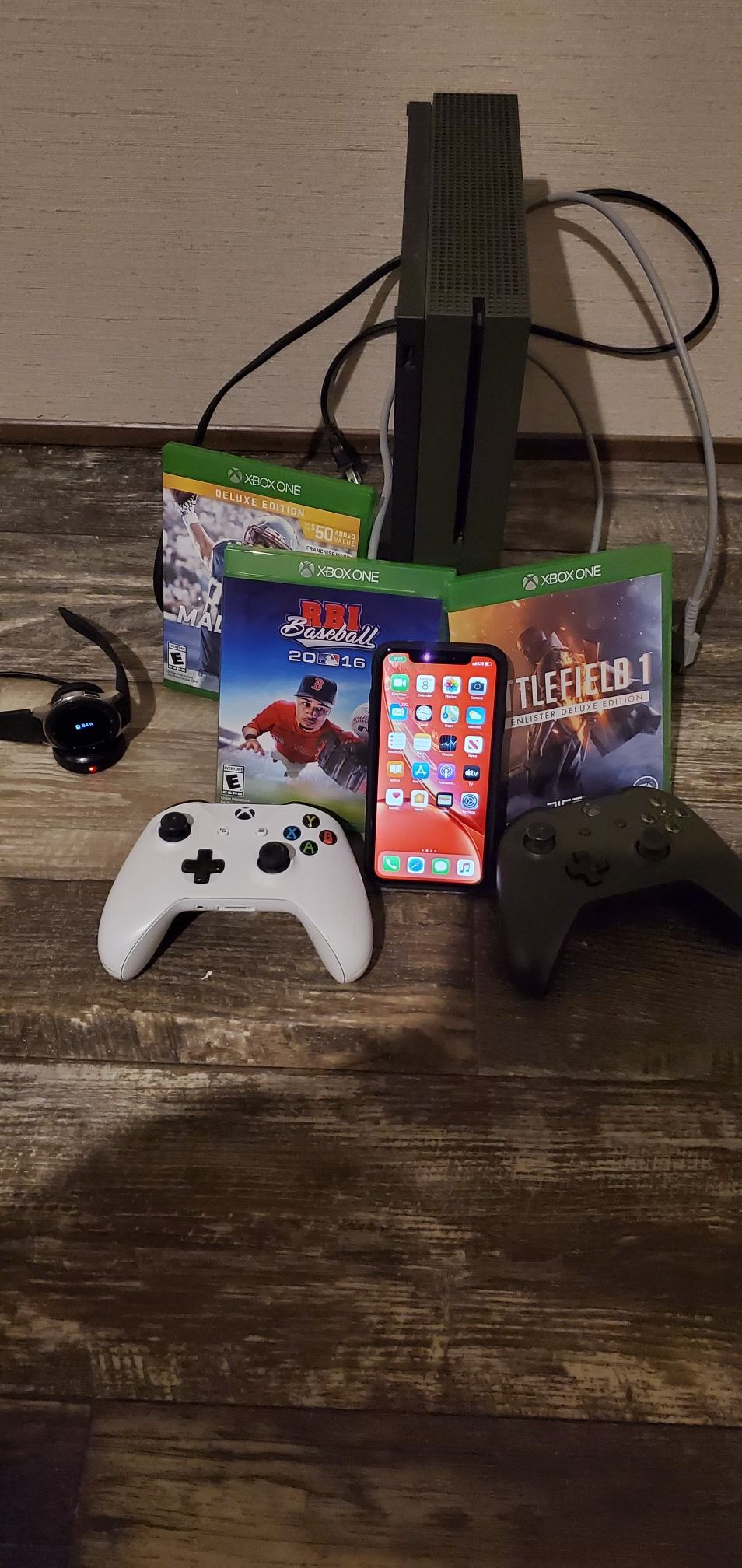 Xbox 1 battlefield edition iPhone xr galaxy watch 46 mm