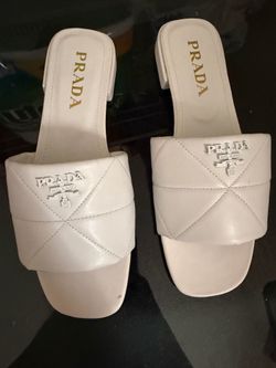 White sandals size 7 women