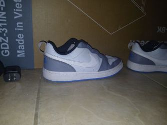 Nike shoes size 7