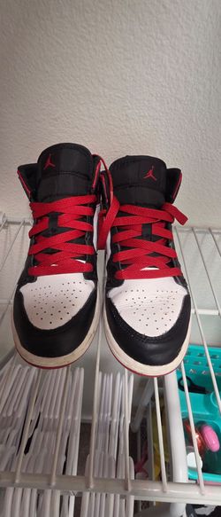 Air Jordan 1 Mid Black White Red Sneakers