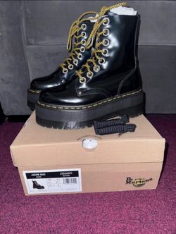 Black Jadon Max - Dr. Martens Size 6 / UK 4