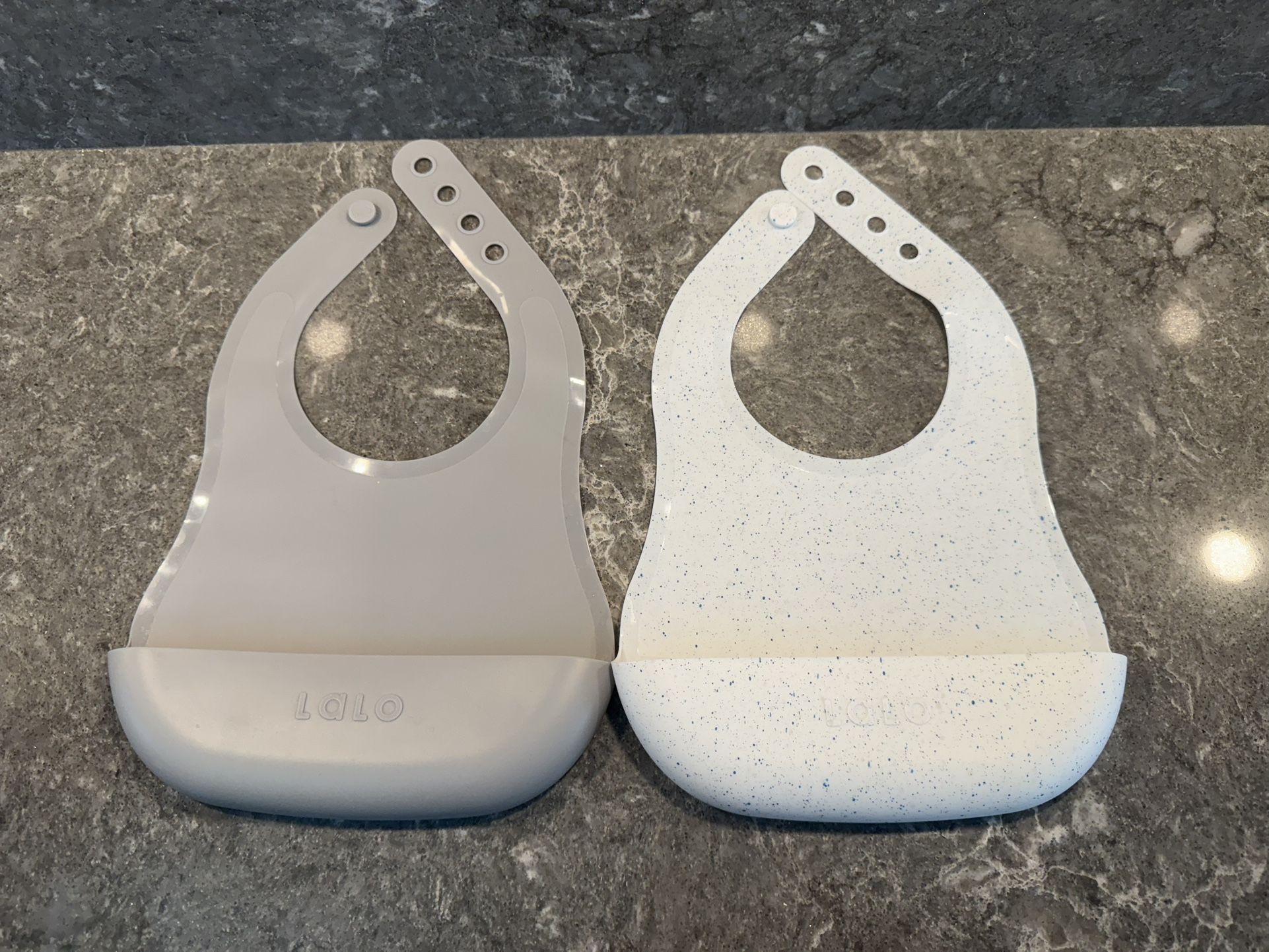 Lalo Silicone Feeding Bibs (set of 2)