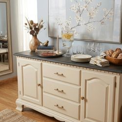 Beautiful Solid Wood Buffet/Sideboard