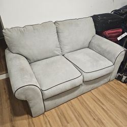 Loveseat 
