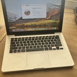MacBook Pro 13” (Early 2011) – 128GB SSD, 4GB RAM – Great Condition!
