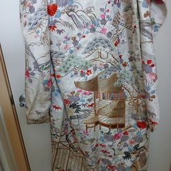 Vintage Silk Embroidered Wedding Kimono