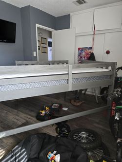 Twin size bed