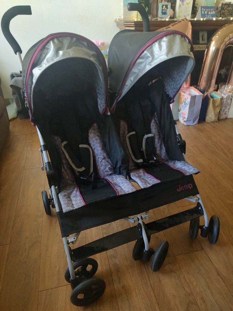 JEEP Double stroller. Like NEW!!