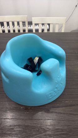 Bumbo floor seat