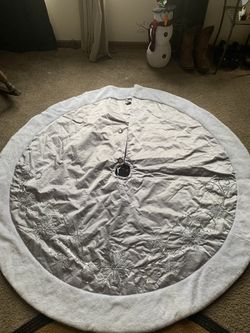 Tree Skirt