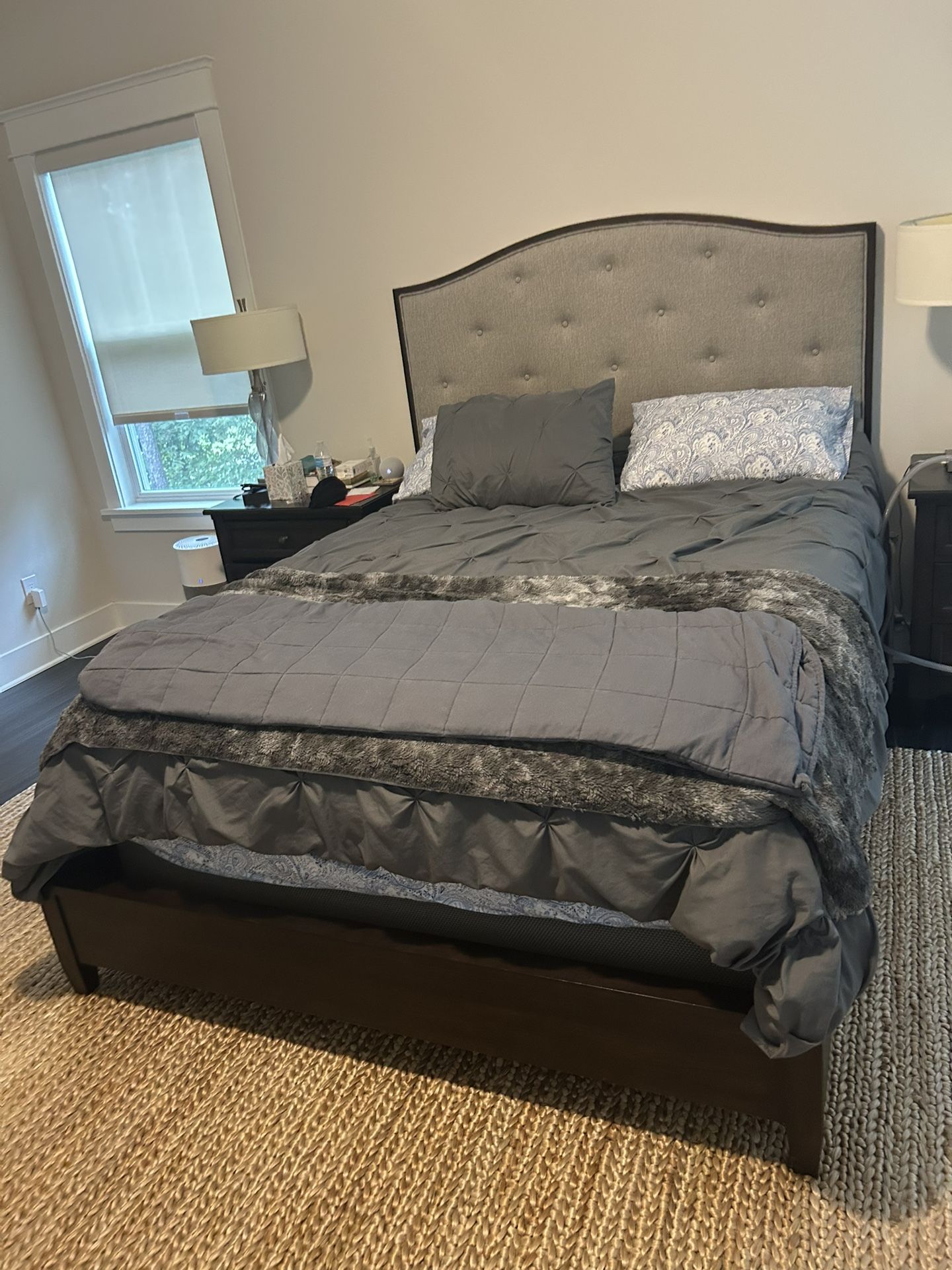 Beautiful Queen Bed - Includes Mattress, Headboard, New Sheets
