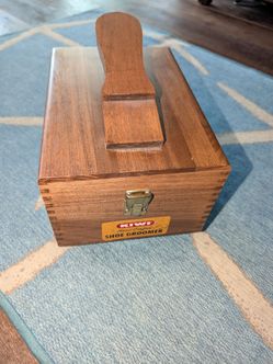 Vintage Kiwi Shoe Groomer Set