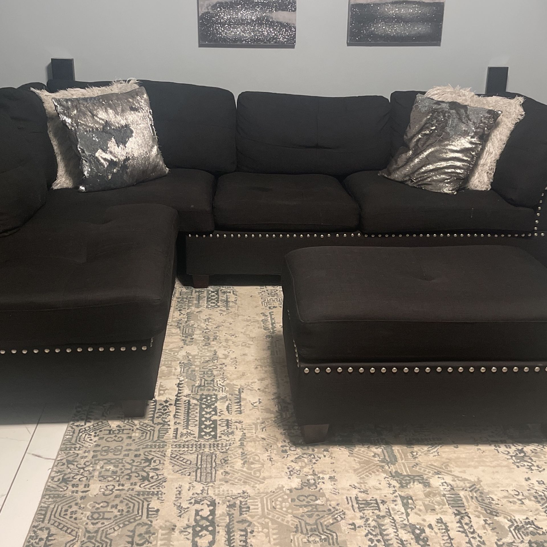 Black Living Room Sectional for Sale in Snohomish, WA OfferUp