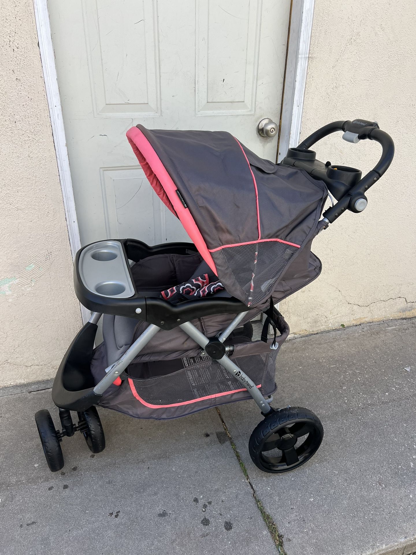 BABY TREND JOGGER STROLLER 