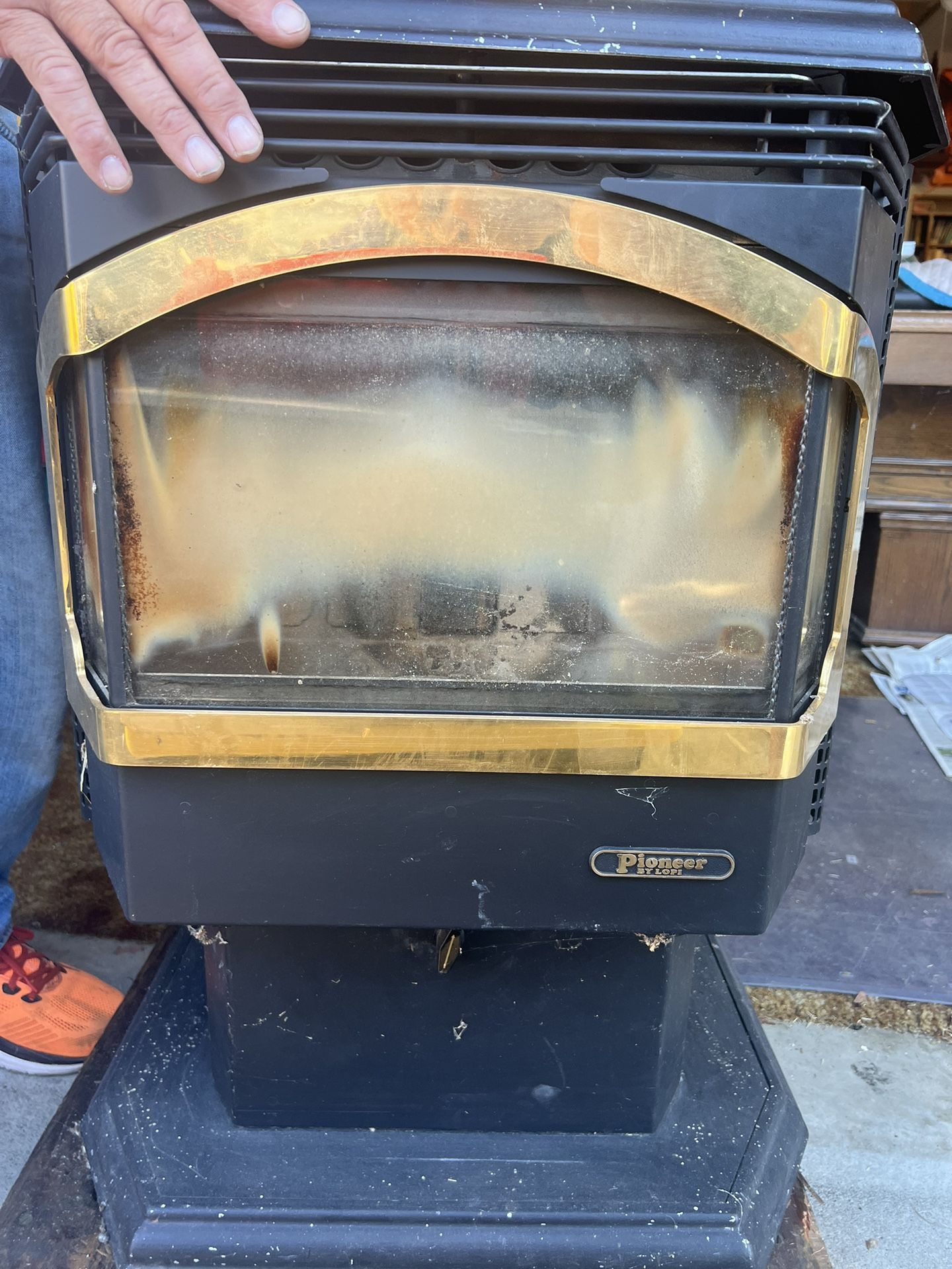 Pioneer Pellet Stove for Sale in Tacoma, WA - OfferUp