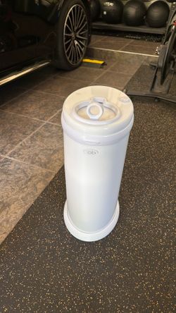 Ubbi Free diaper pale