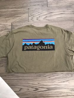 Patagonia shirt🔥 (L)