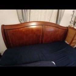 King Bedroom Set $300