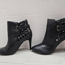 Black Boots - Womens Size 8.