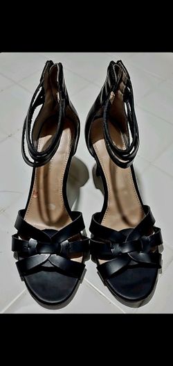BCBG Women's thin Heeled Black Bridal wedding open Toe Ankle strap Sandals. Size 8.5