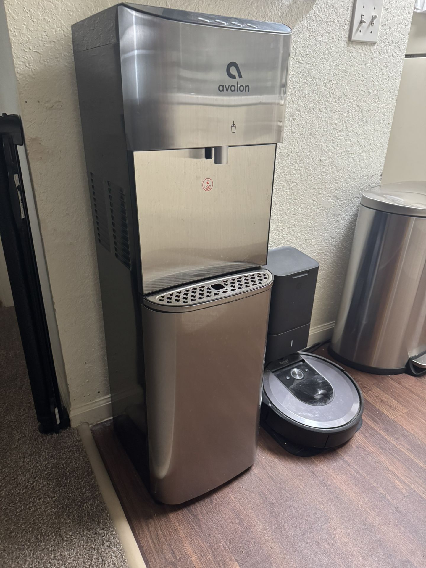 avalon bottom load water cooler