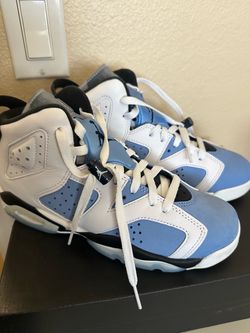 Blue Jordan 6 Retro