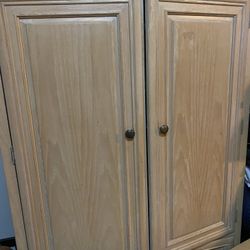 ARMOIRE REAL WOOD 