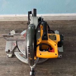 DEWALT 10" Miter Saw DW703