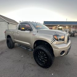 Toyota Tundra Short Bed 5.7