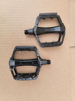 Bicycle pedals