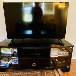  Flat Screen TV, TV Stand/Bookcase, Coffee Table 